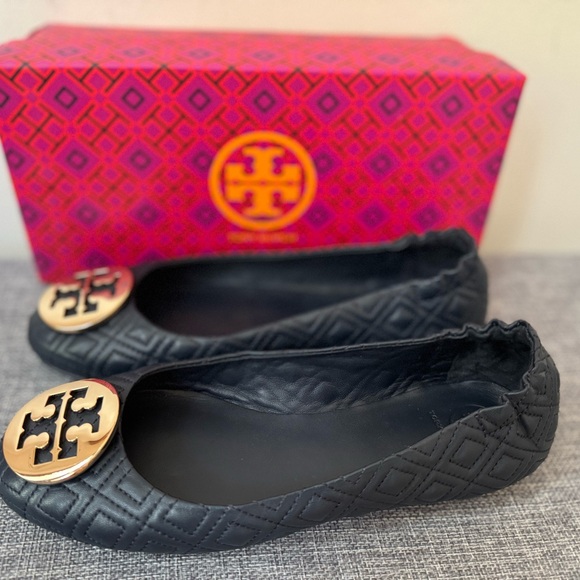 Tory Burch Ink Navy Blue Quilted Minnie Leather Flats - Picture 3 of 9